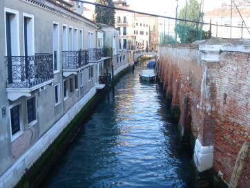 �X�N�A�[���t�߂̏��^�͂̎ʐ^�Q